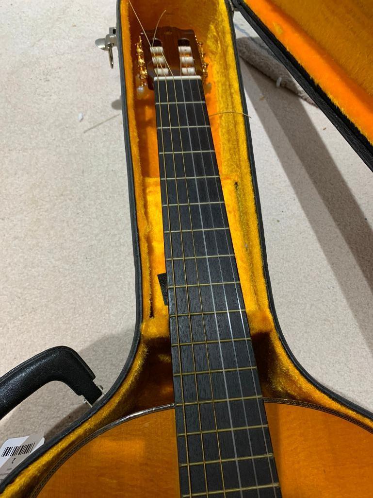 Yamaha Moderl G-245S Classical Guitar W/Case
