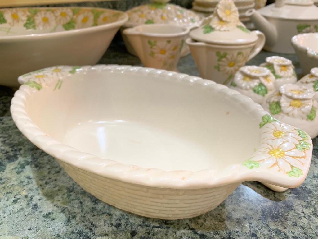 (19) Pcs. Vintage Dinnerware W/Embossed Daisy's