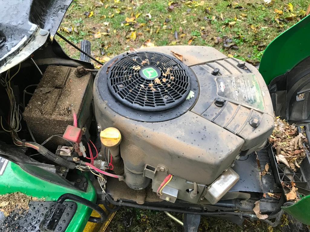 John Deere D140 Riding Lawn Mower