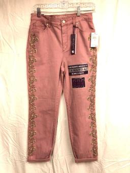 Gloria Vanderbilt Embroidered Amanda Jeans