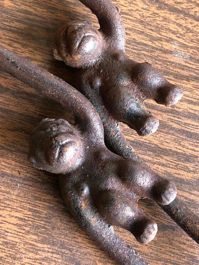 Cast Iron Hanging Monkeys