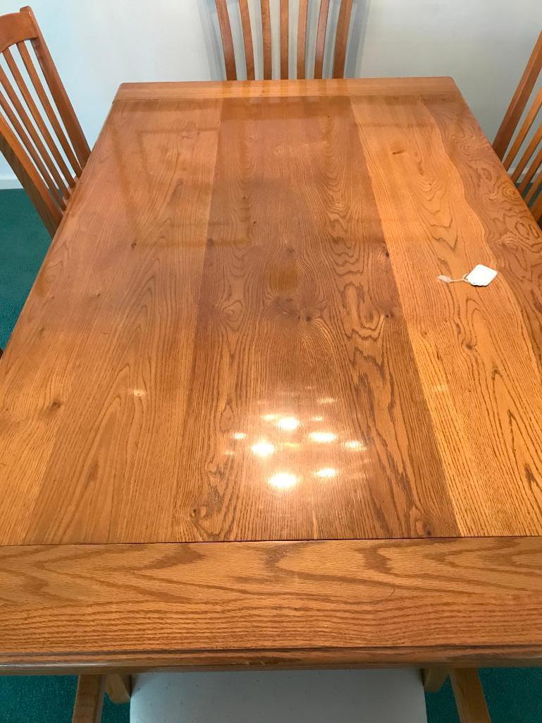 Nice Solid Oak Thomasville Dining Room Table W/(6) Chairs & (2) Leaves