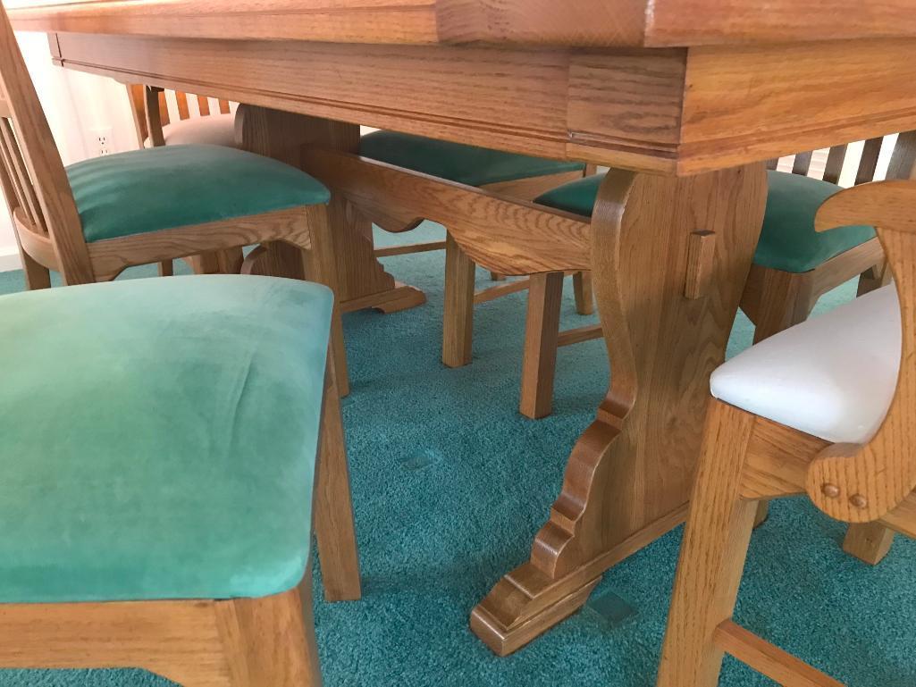 Nice Solid Oak Thomasville Dining Room Table W/(6) Chairs & (2) Leaves