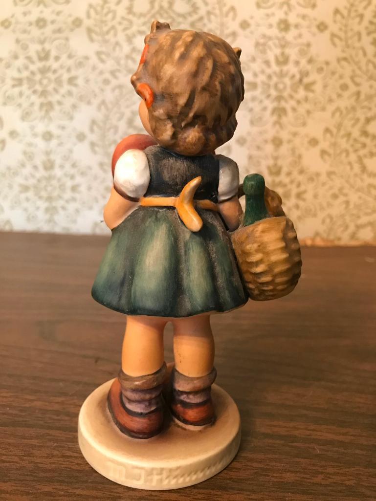 Hummel Figurine: "Valentine Gift" #1 Goebel Collectors Club