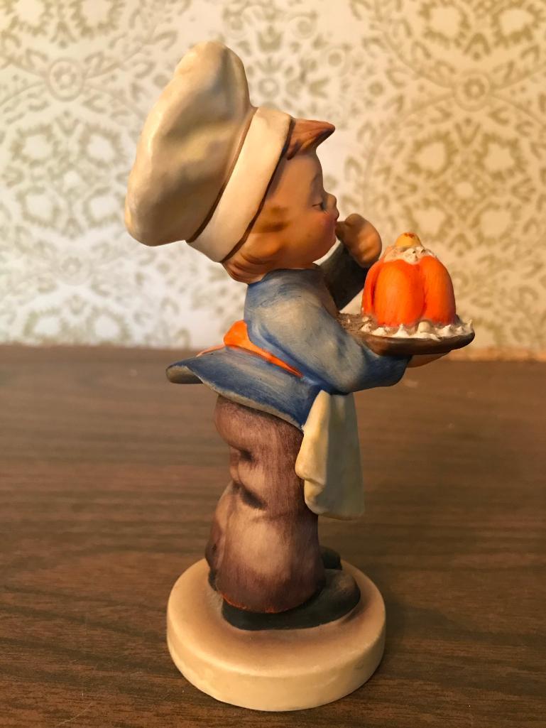 Hummel Figurine: "Baker"