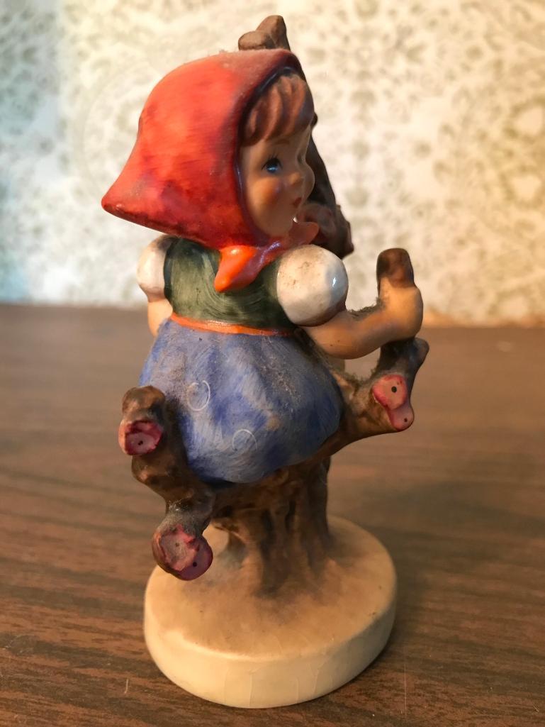 Hummel Figurine: "Apple Tree Girl"