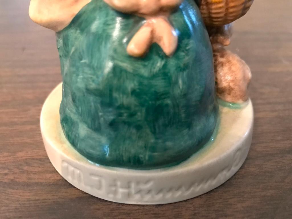 Hummel Figurine: "Farewell"