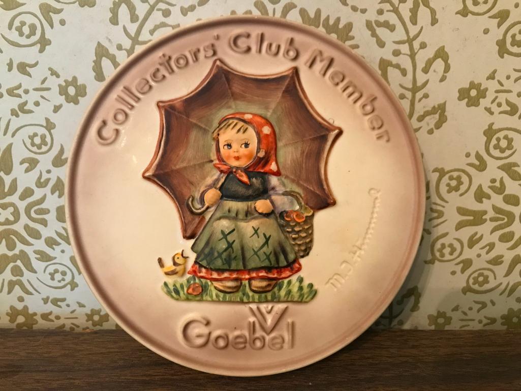 "Goebel Collectors Club Member " Plaque