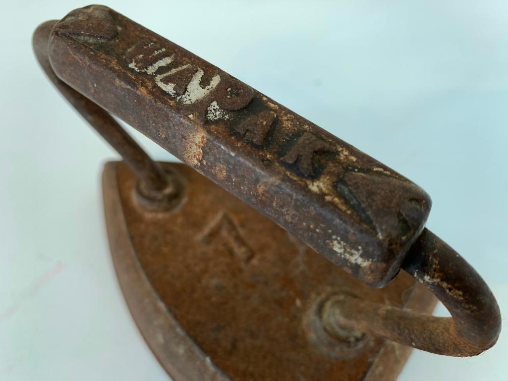 Vintage "Wapak" #7 Cast Iron Sad Iron