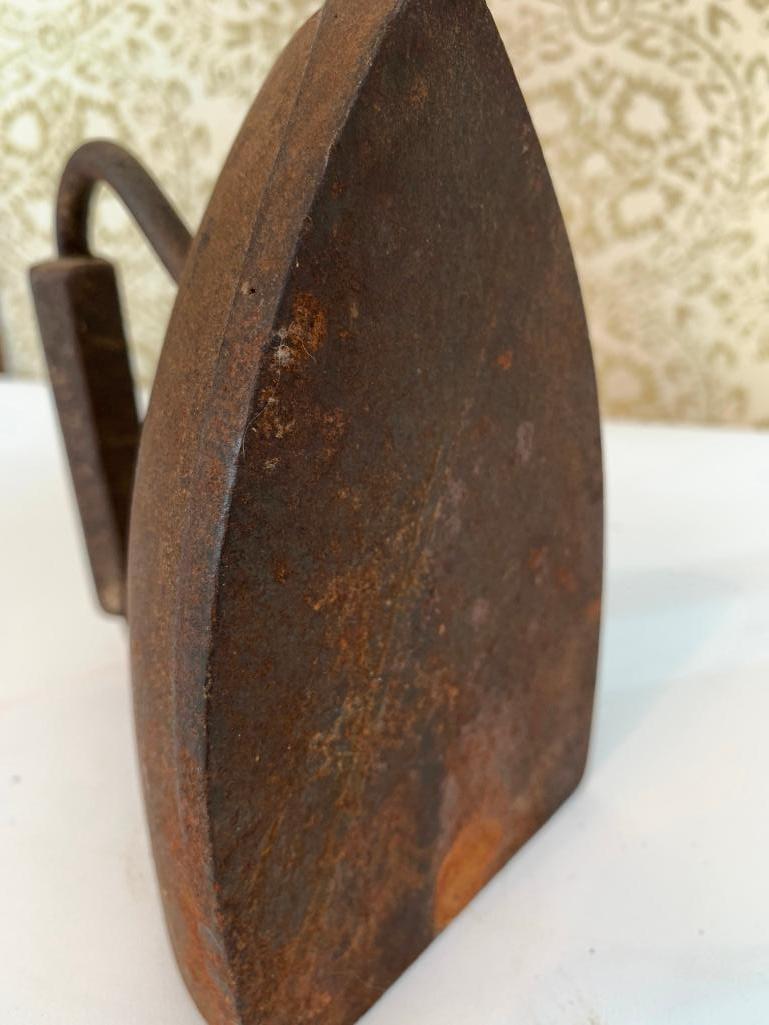 Vintage "Wapak" #7 Cast Iron Sad Iron