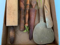 Group Of Vintage Kitchen Items