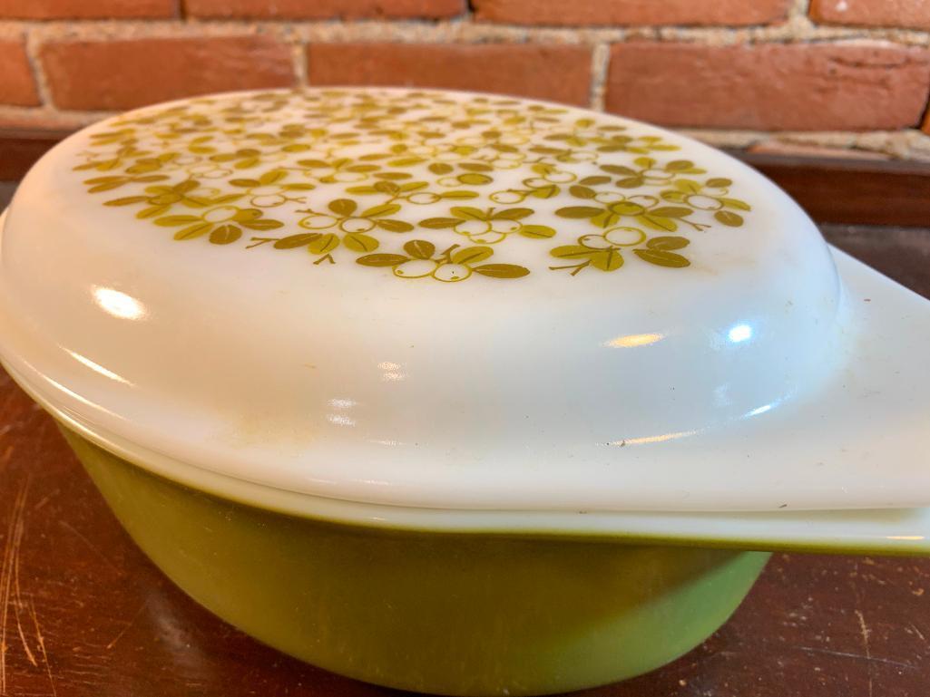 Vintage Verde Green Pyrex 2.5 Qt. Baking Dish W/Lid