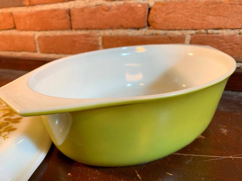 Vintage Verde Green Pyrex 2.5 Qt. Baking Dish W/Lid