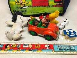 Group Of Peanuts & Snoopy Items