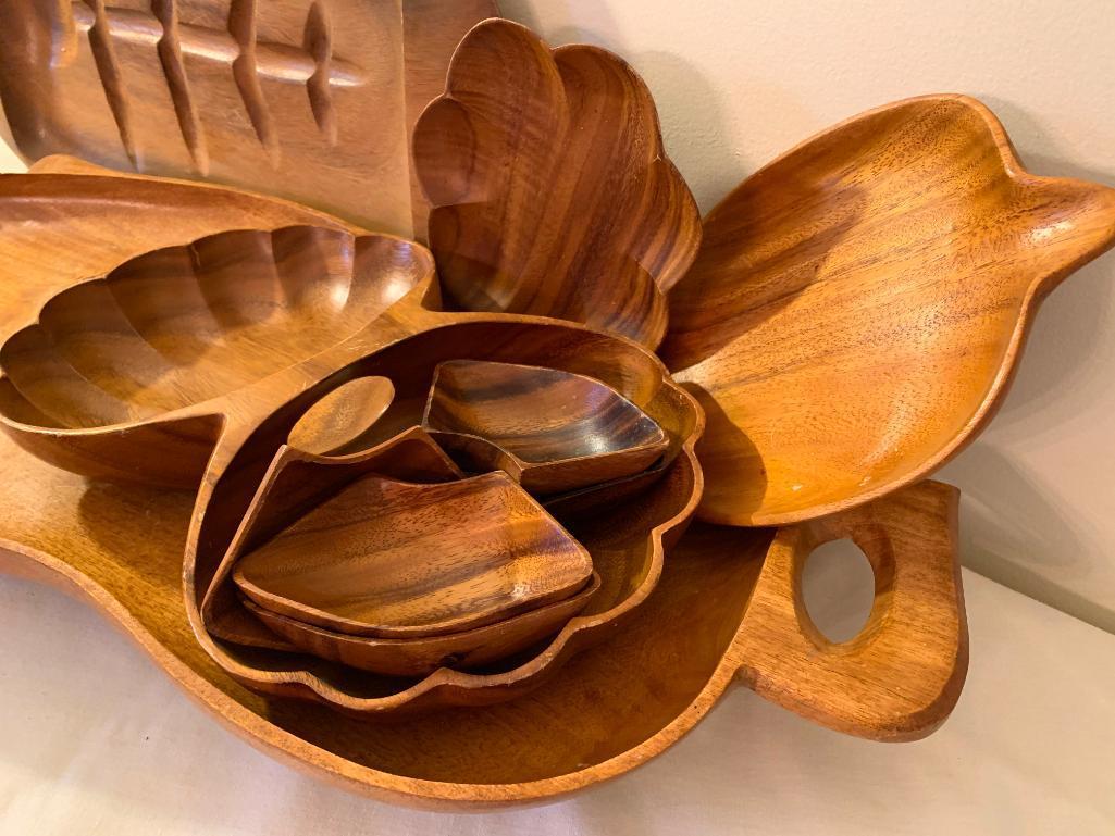 Group Of Monkey Pod Wood Serving & Meat Trays & Bowls