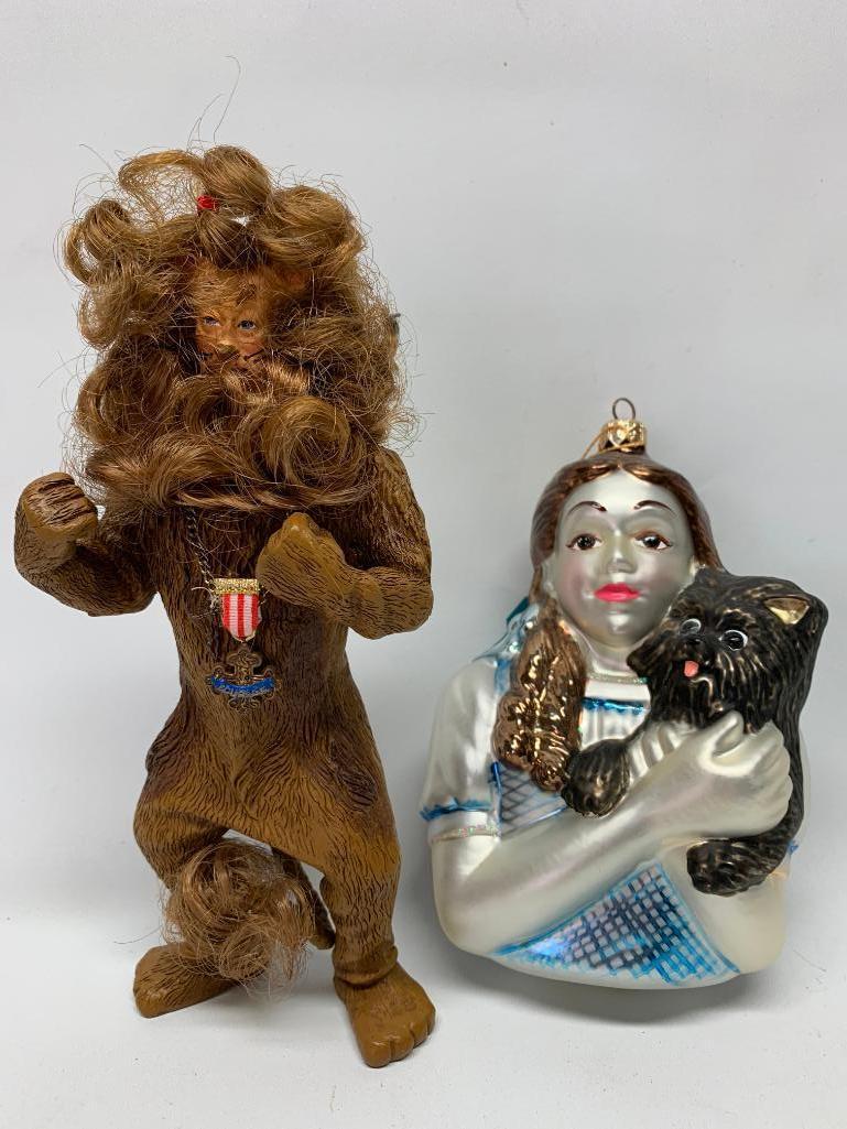 "Wizard Of Oz" Lion & Glass Dorothy Christmas Ornament
