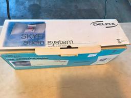 Delphi, Skyfi Audio System in Original Box, You get what is pictured, Docking Station and Remote