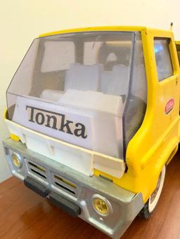 Vintage Tonka Pressed Steel Semi Car Hauler