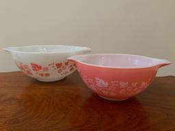 (2) Vintage Pyrex Mixing Bowls