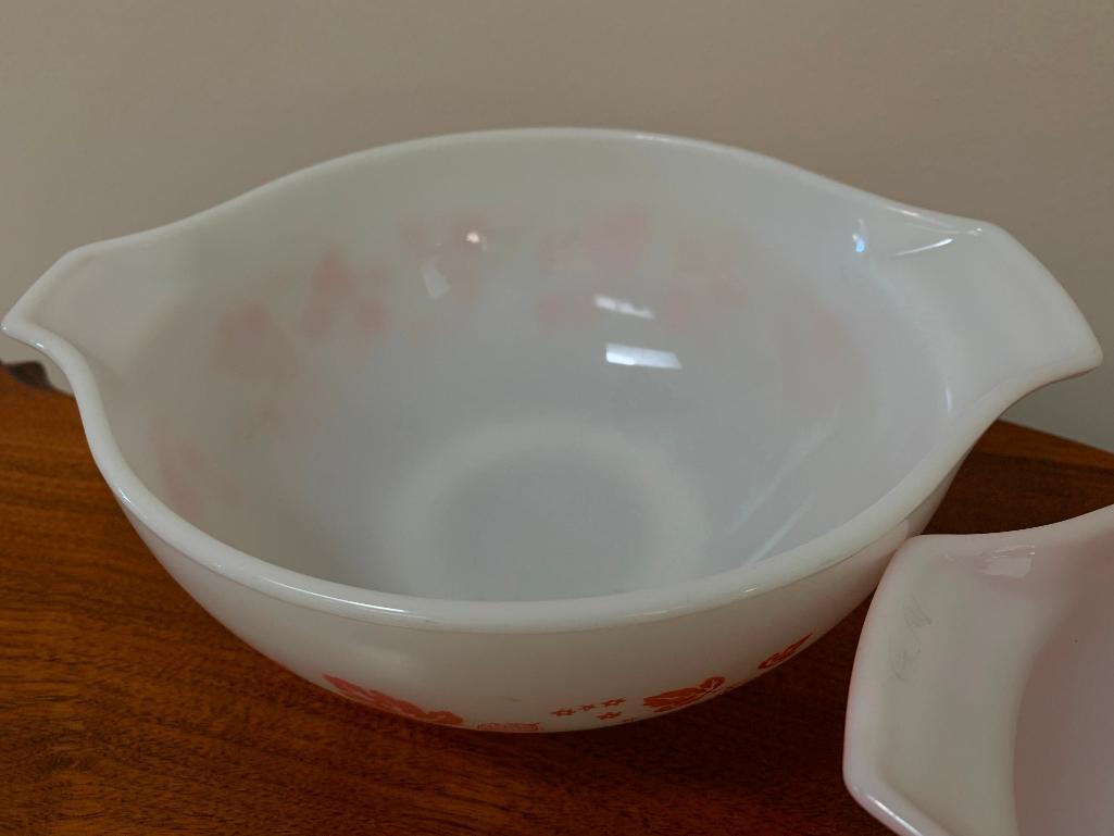 (2) Vintage Pyrex Mixing Bowls