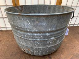 Galvanized Round Tub *Few Holes In Bottom*