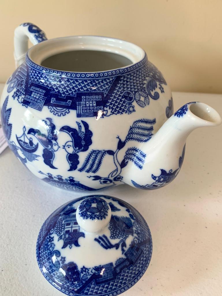 Blue & White "Blue Willow" Porcelain Teapot