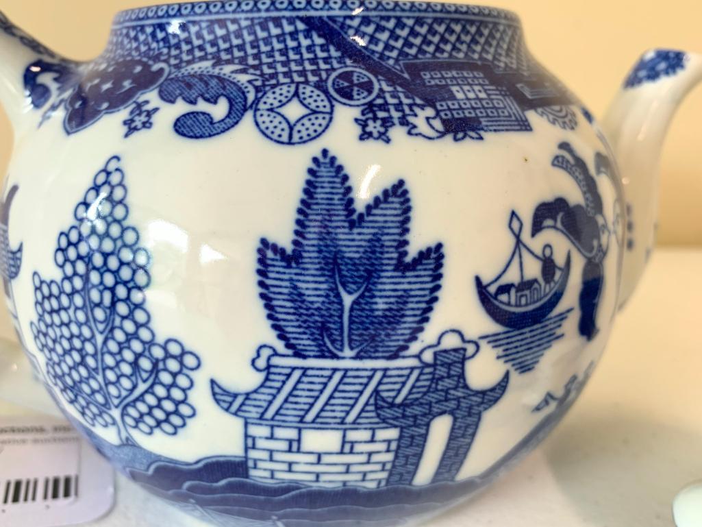 Blue & White "Blue Willow" Porcelain Teapot