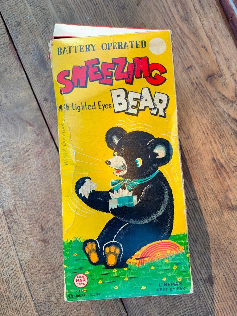 Vintage 1960's Line-Mar Tin Lithograph "Sneezing Bear" W/Lighted Eyes In Original Box