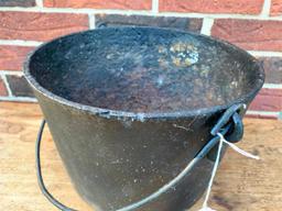 Antique Cast Iron #8 Gypsy Pot W/Bail