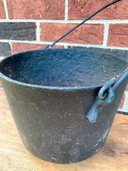 Antique Cast Iron #8 Gypsy Pot W/Bail