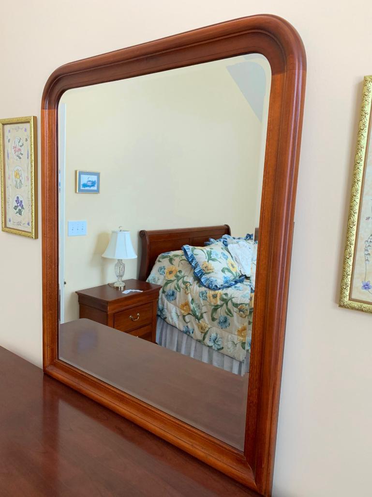 Mahogany Finish, Dresser with Mirror
