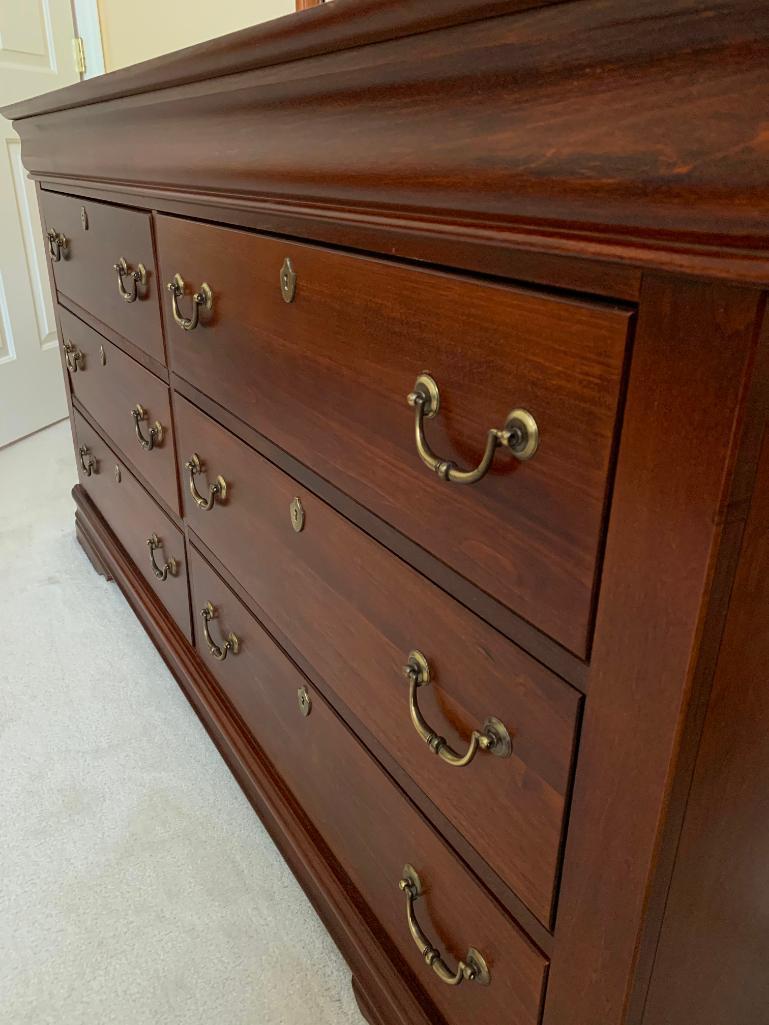 Mahogany Finish, Dresser with Mirror