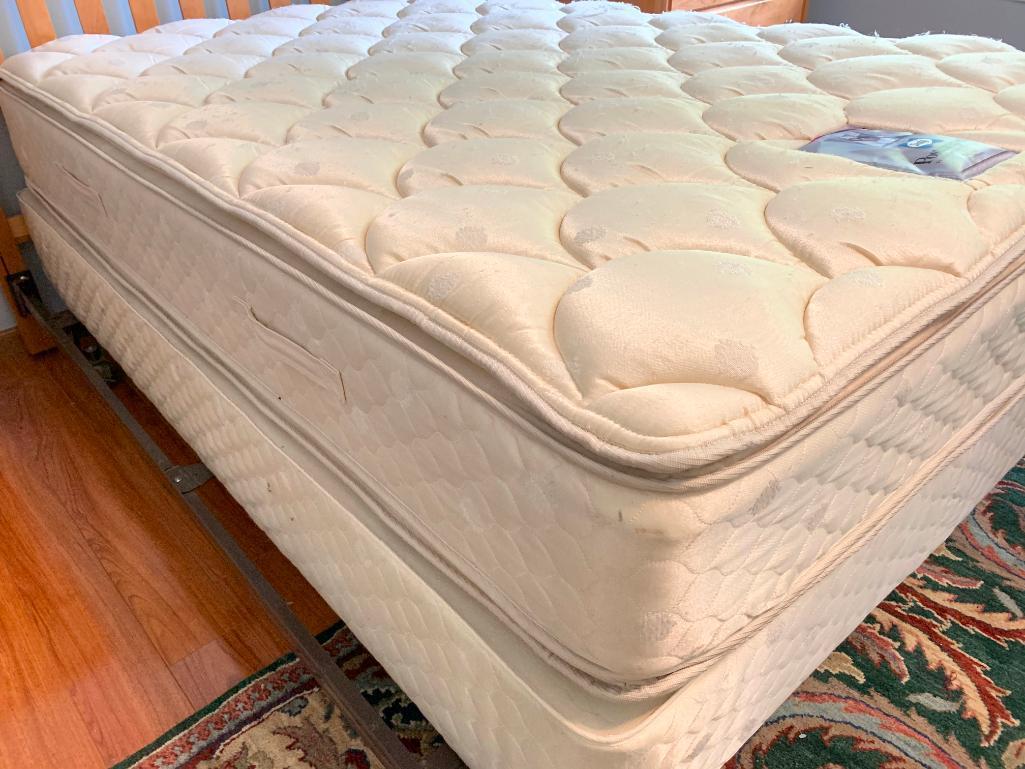 Full Size Seally Posturepedic Holloway Plush Pillowtop Mattress and Box Spring