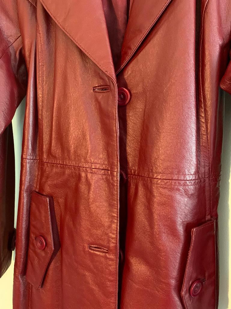 Cenegrade Leather, Ladies Coat, Size Medium, Maroon