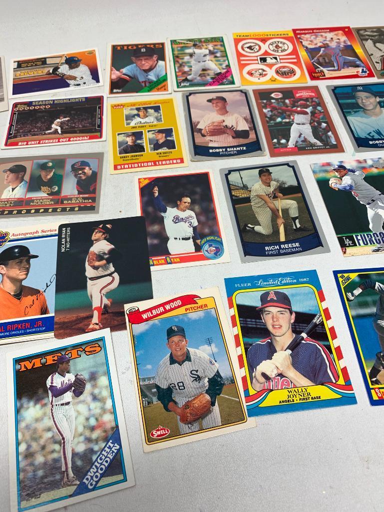 Approx. 25 Better Late 1980's to 2000's Baseball Cards