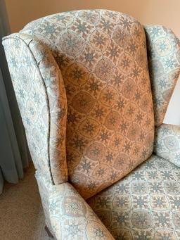 Wing Back Recliner, Very Clean!