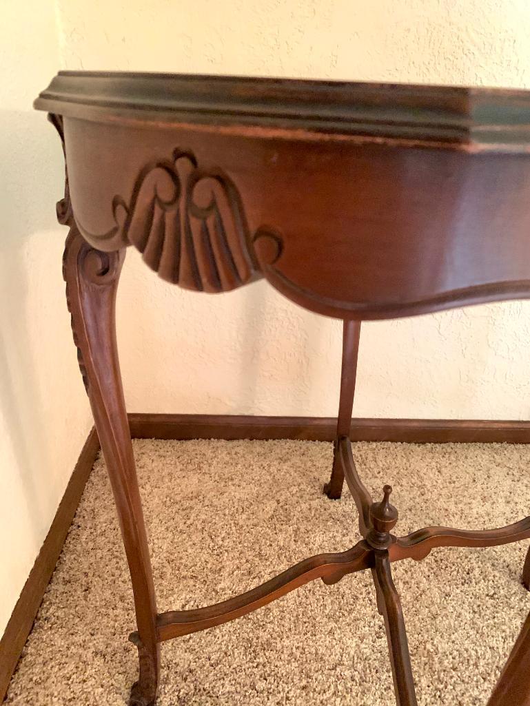 Vintage, Wood, round Parlor Lamp Table