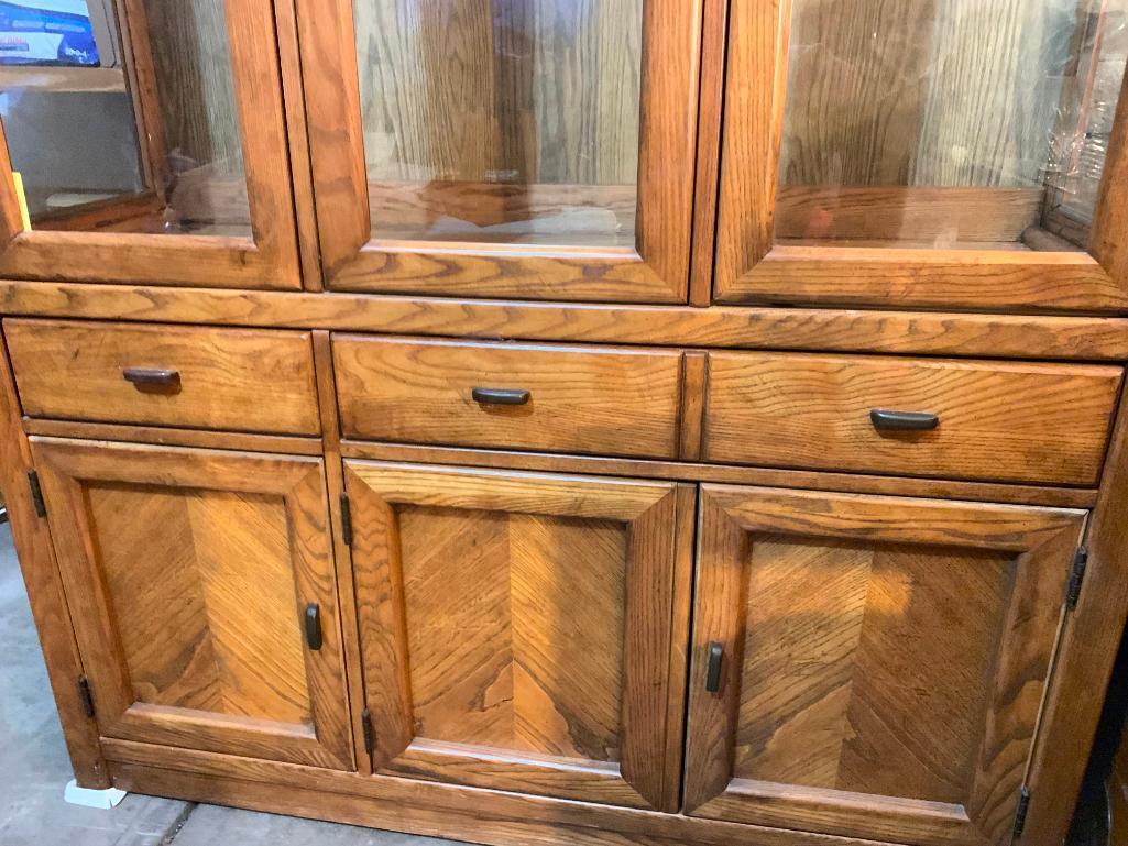 Stanley, Oak Finish China Cabinet