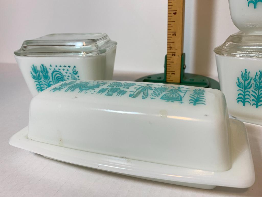 4 Piece Lot Pyrex Set 3-1-1.5 Cup with Lids and Butter Dish
