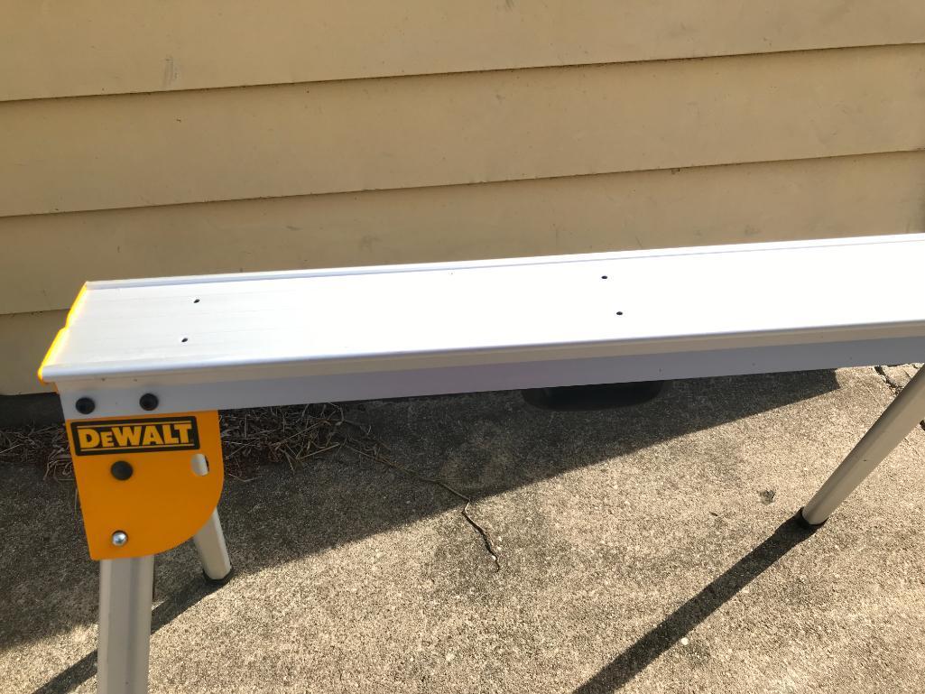 Dewalt DWX725 Heavy Duty Work Stand. This Item Appears to be almost New.