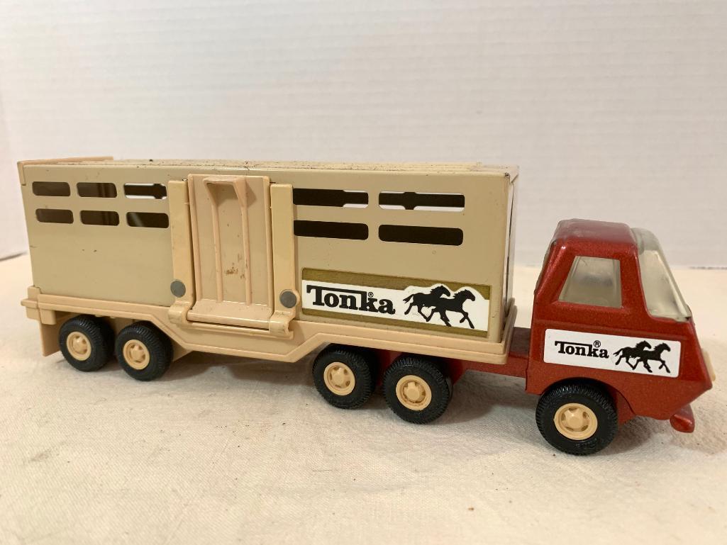 Tonka Toy Metal Horse Truck and Trailer. This Item is Approx. 9" Long - As Pictured
