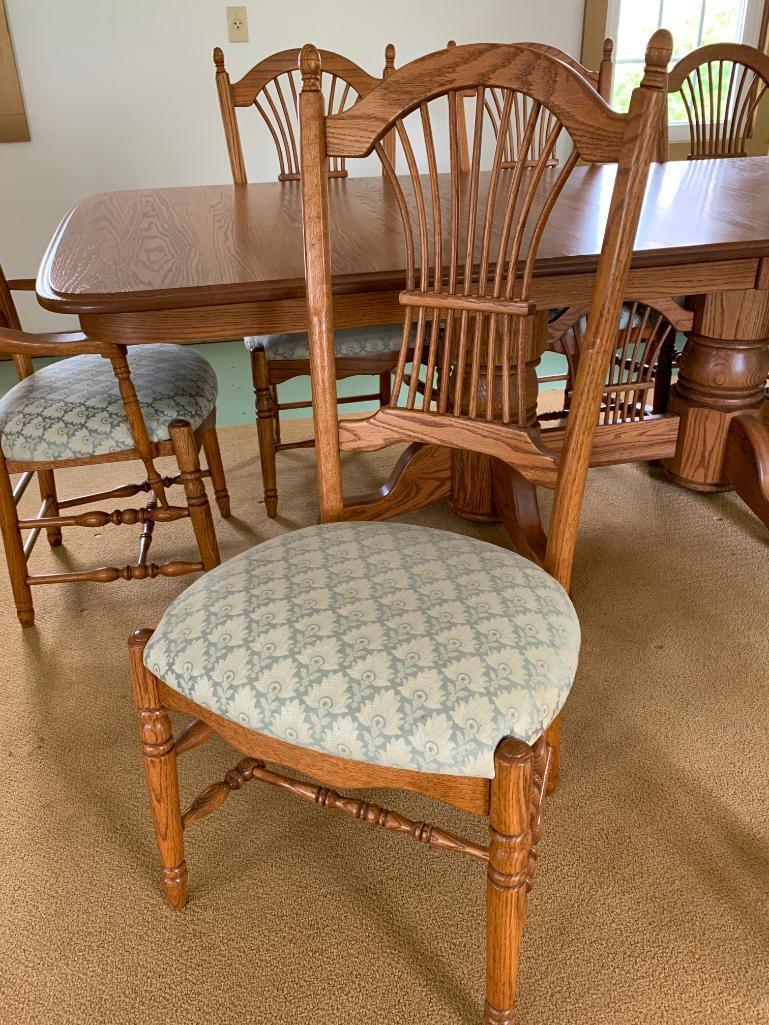 Dining Room Table w/Leaf and 8 Covered Chairs. This is a really nice table - As Pictured