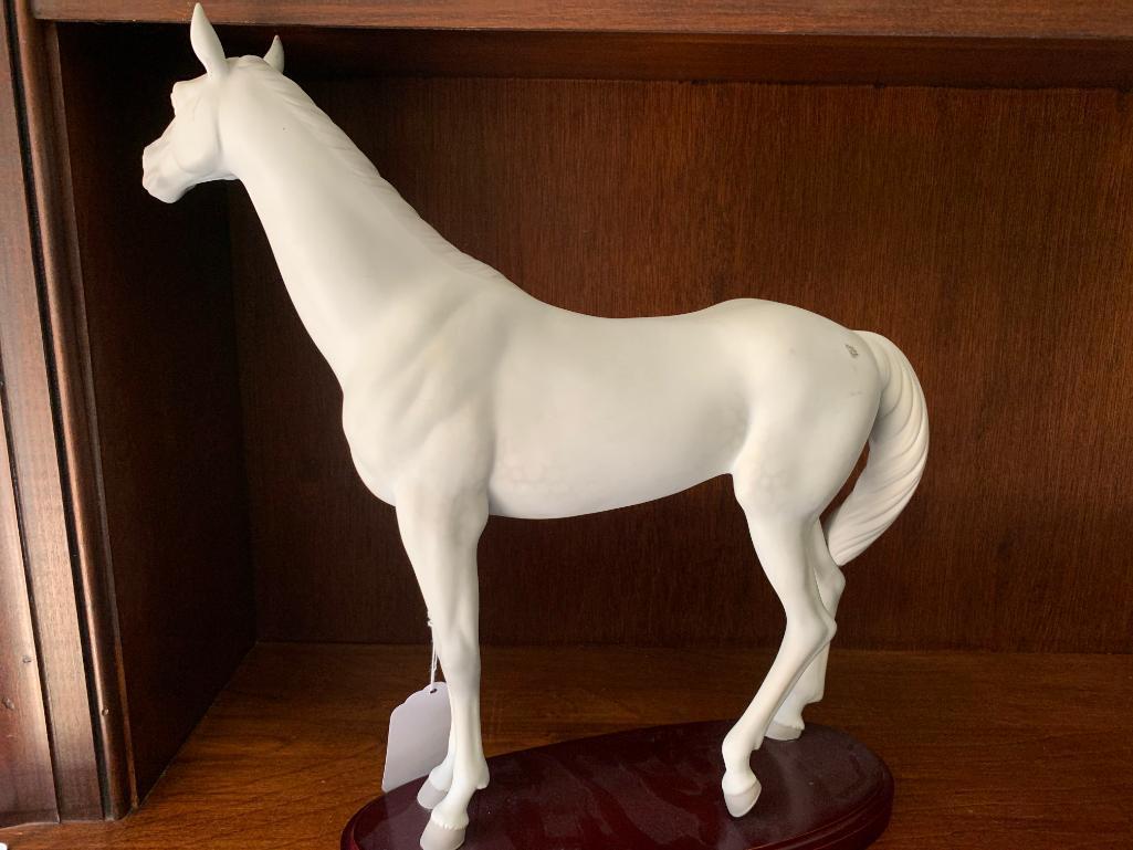 Lladro "Thoroughbred Horse" No Box Included. This is 15" Tall. Includes Framed Certificate