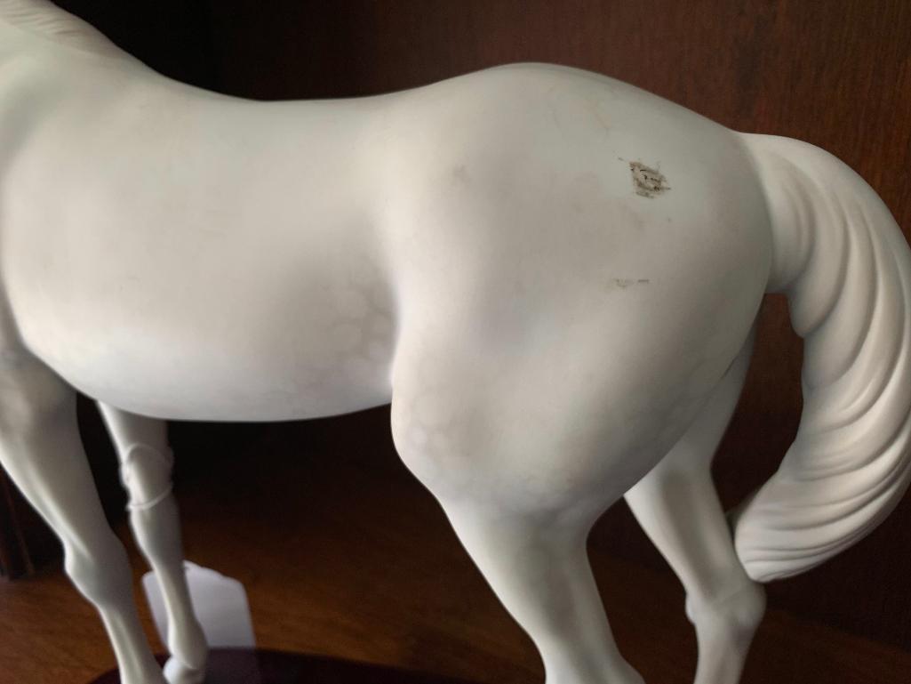 Lladro "Thoroughbred Horse" No Box Included. This is 15" Tall. Includes Framed Certificate