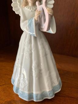 Lladro "Heavenly Harpist" with Original Box. This is 8" Tall