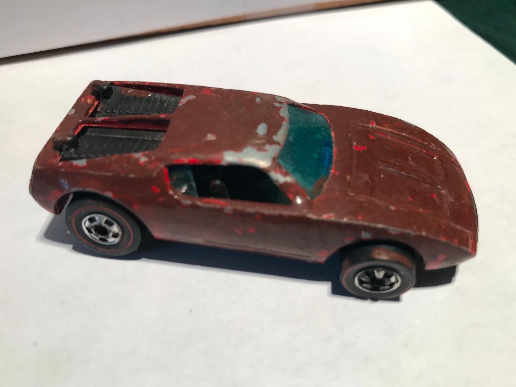 Hot Wheels 1970 Mutt Mobile Red Line and 1969 War Path