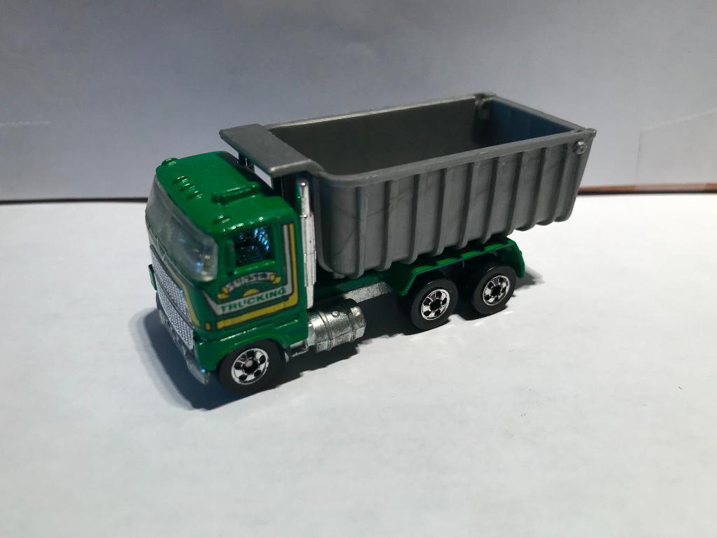 Hot Wheels 1981 Ford Dumptruck