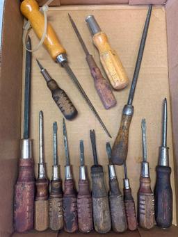 Misc Lot of Vintage Wooden Buffalo Screwdrivers - As Pictured