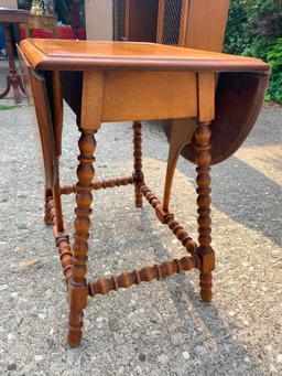 Vintage Double Drop Leaf Wood Side Table w/Spindle Legs 20" T x 30" W x 17" D - As Pictured