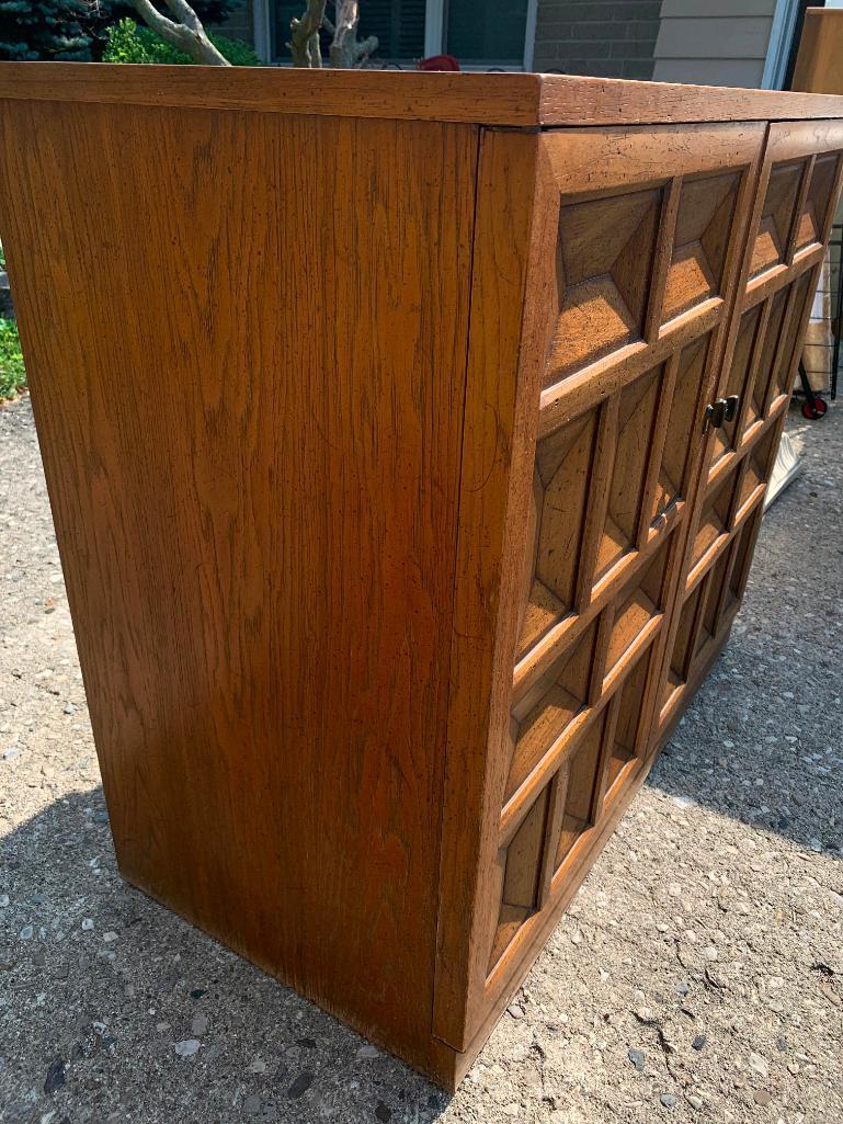 Vintage Henredon Sideboard Buffet. This is 32" T x 35" W x 18" D - As Pictured